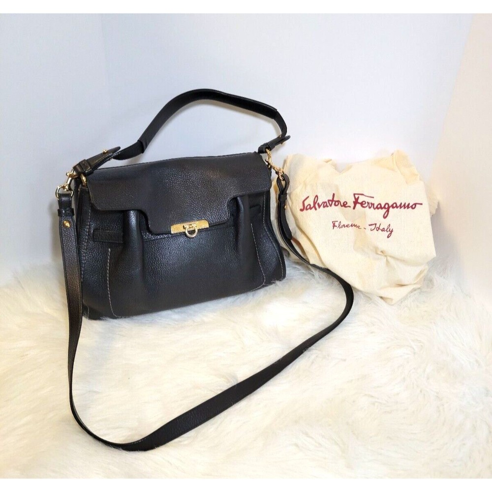 Ferragamo Fara Satchel Large Black Leather Cross Body Handle Hand Bag EZ-21 D186